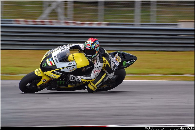 edwards_12_motogp_2010_tests_sepang2