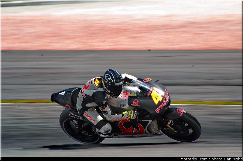 espargaro_5_motogp_2010_tests_sepang2