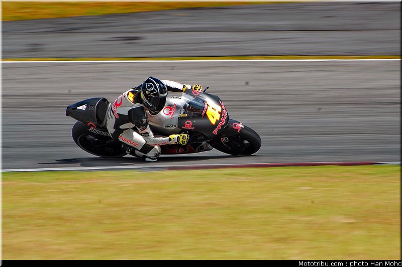 espargaro_6_motogp_2010_tests_sepang2