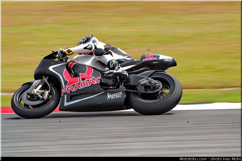 espargaro_9_motogp_2010_tests_sepang2