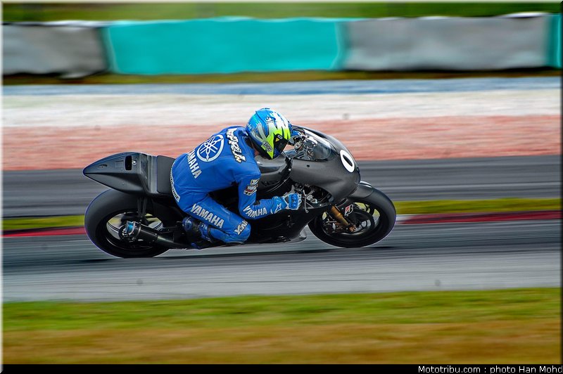 essayeur_5_motogp_2010_tests_sepang2