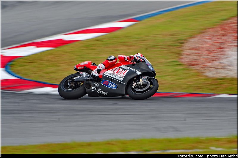 hayden_05_motogp_2010_tests_sepang2