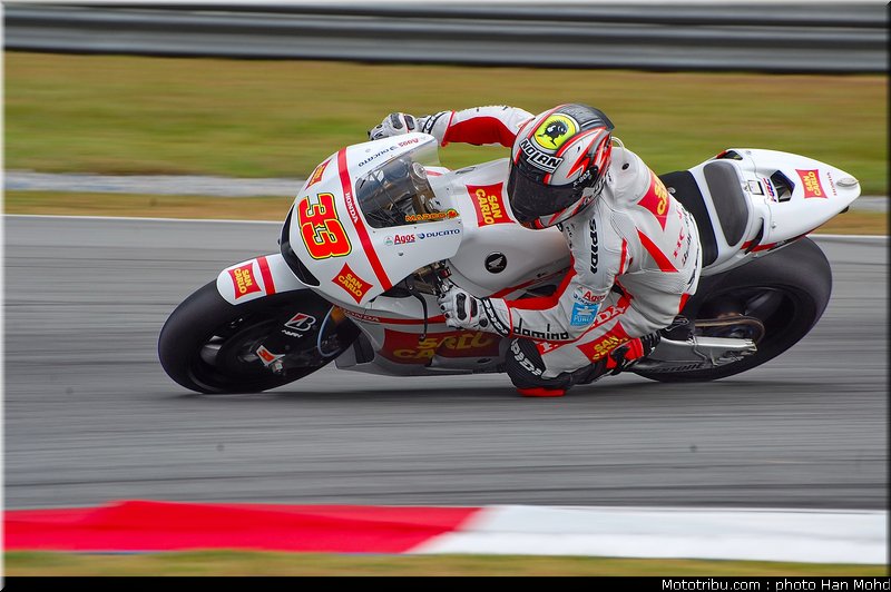 melandri_13_motogp_2010_tests_sepang2