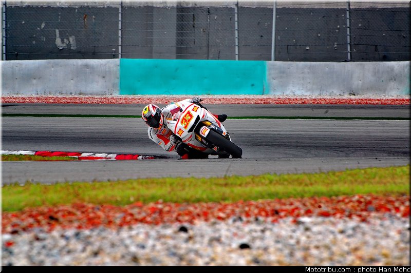 melandri_14_motogp_2010_tests_sepang2