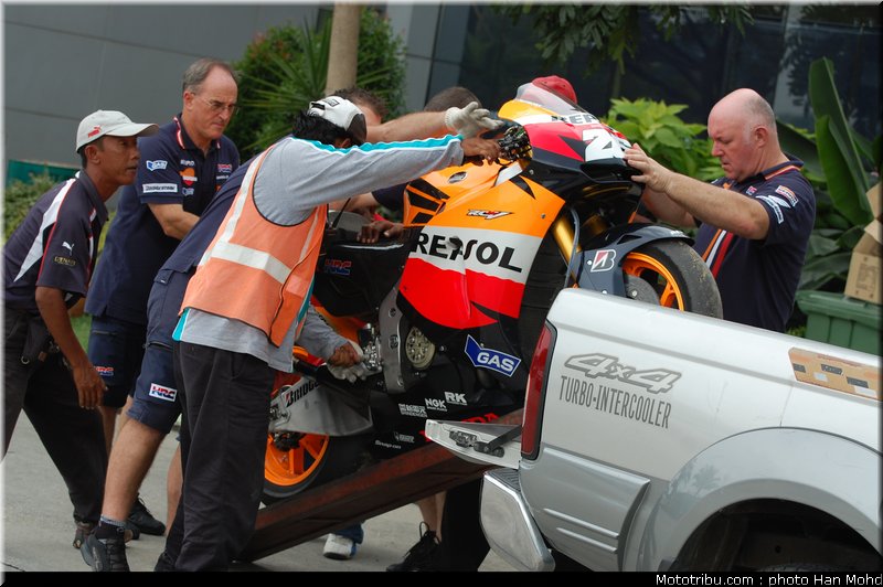 pedrosa_07_motogp_2010_tests_sepang2