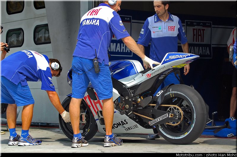 rossi_05_motogp_2010_tests_sepang2