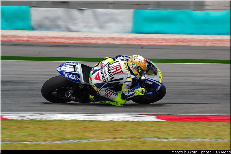 rossi_13_motogp_2010_tests_sepang2
