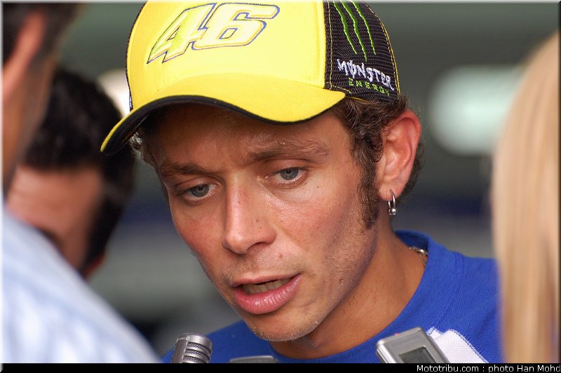 rossi_18_motogp_2010_tests_sepang2