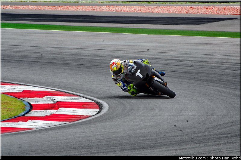 rossi_29_motogp_2010_tests_sepang2