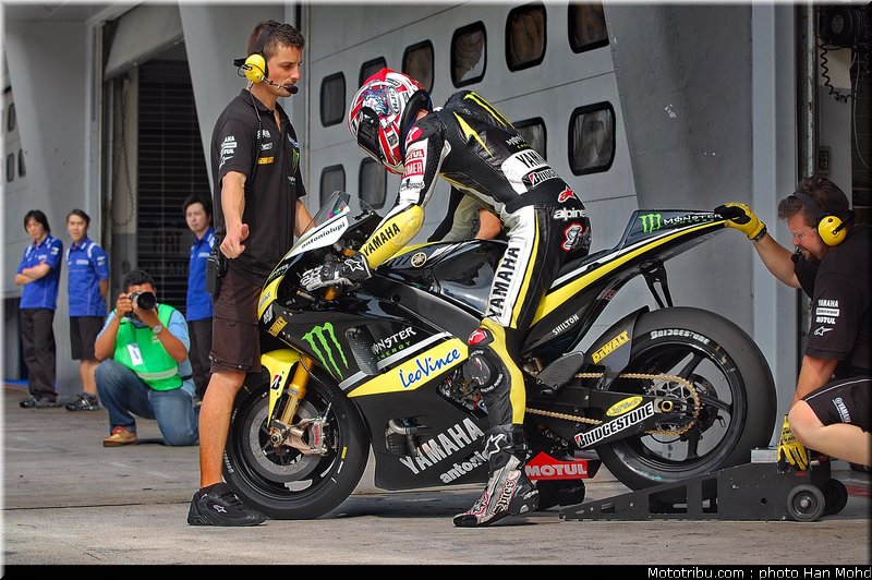spies_07_motogp_2010_tests_sepang2