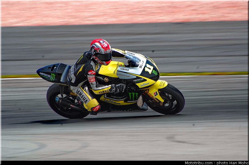 spies_09_motogp_2010_tests_sepang2
