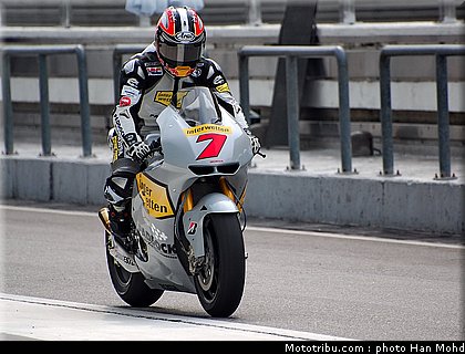 aoyama_003_motogp_2010_tests_sepang2.JPG