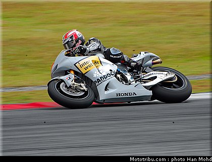 aoyama_008_motogp_2010_tests_sepang2.JPG