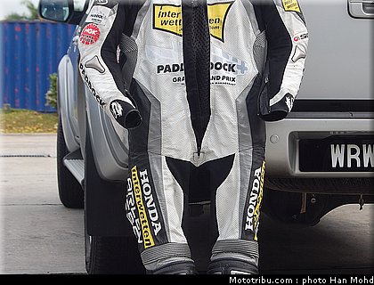 aoyama_014_motogp_2010_tests_sepang2.JPG