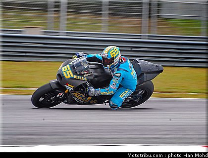 capirossi_8_motogp_2010_tests_sepang2.JPG
