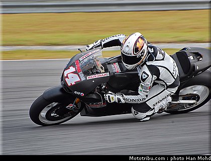 depuniet_14_motogp_2010_tests_sepang2.JPG