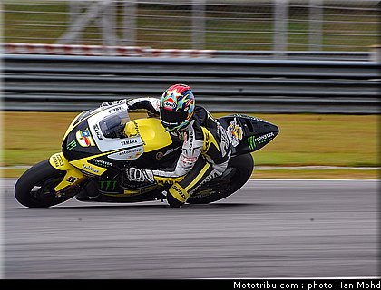 edwards_12_motogp_2010_tests_sepang2.JPG