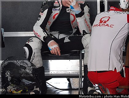 espargaro_4_motogp_2010_tests_sepang2.JPG