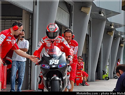 hayden_02_motogp_2010_tests_sepang2.JPG