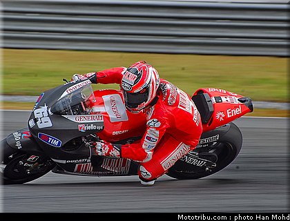 hayden_10_motogp_2010_tests_sepang2.JPG