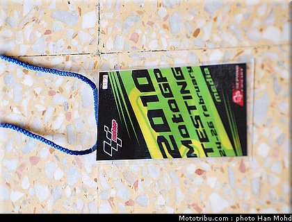 paddock_15_motogp_2010_tests_sepang2.JPG