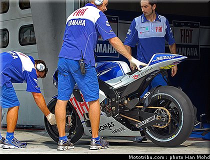 rossi_05_motogp_2010_tests_sepang2.JPG