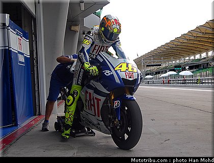 rossi_21_motogp_2010_tests_sepang2.JPG