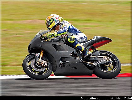 rossi_26_motogp_2010_tests_sepang2.JPG