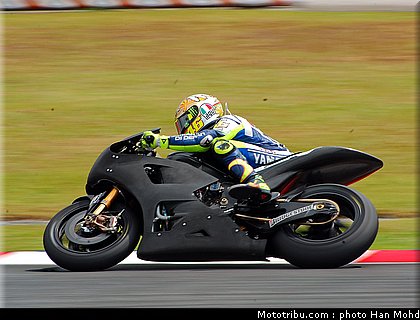 rossi_28_motogp_2010_tests_sepang2.JPG