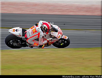 simoncelli_06_motogp_2010_tests_sepang2.JPG
