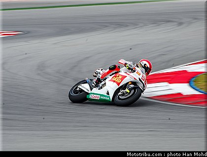 simoncelli_09_motogp_2010_tests_sepang2.JPG