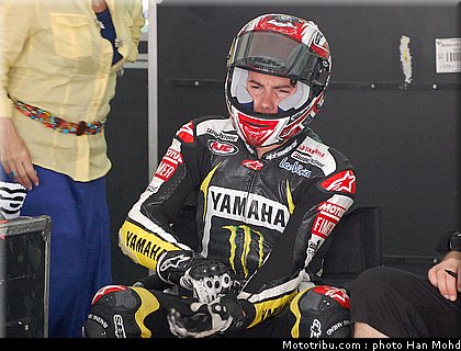 spies_05_motogp_2010_tests_sepang2.JPG
