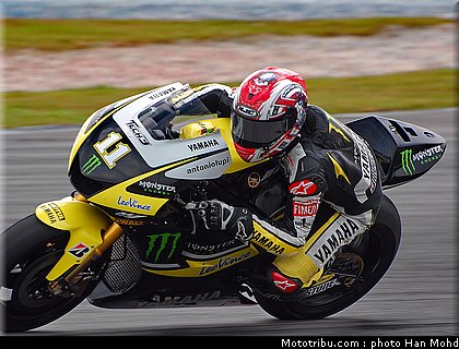 spies_11_motogp_2010_tests_sepang2.JPG