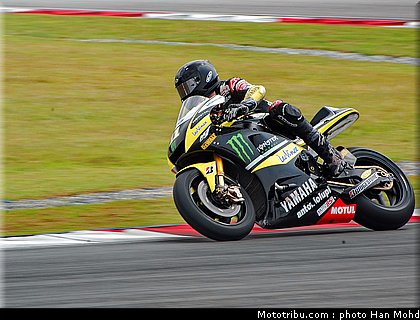 spies_13_motogp_2010_tests_sepang2.JPG