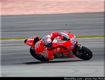 stoner_10_motogp_2010_tests_sepang2.JPG