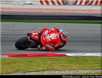 stoner_12_motogp_2010_tests_sepang2.JPG