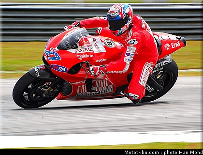 stoner_19_motogp_2010_tests_sepang2.JPG