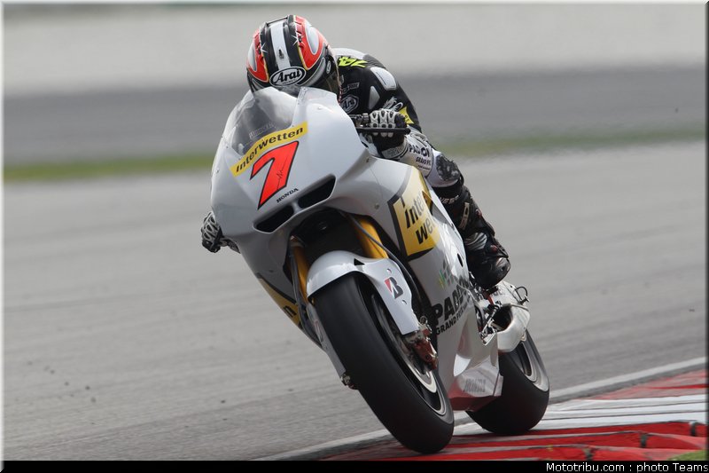aoyama_1_motogp_2010_test_sepang2