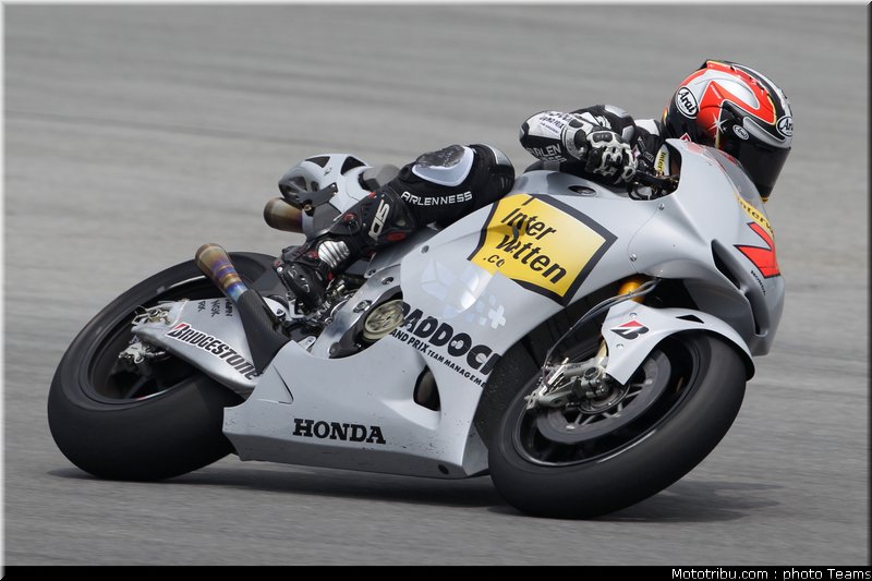 aoyama_3_motogp_2010_test_sepang2