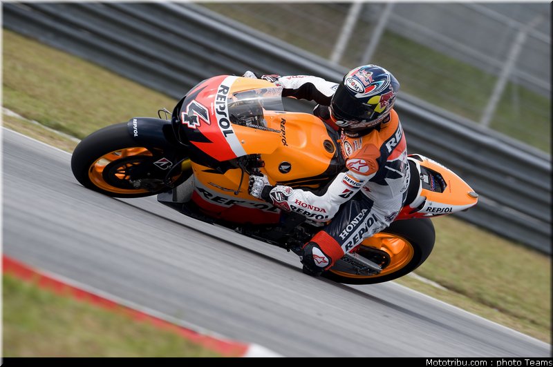 dovizioso_08_motogp_2010_test_sepang2