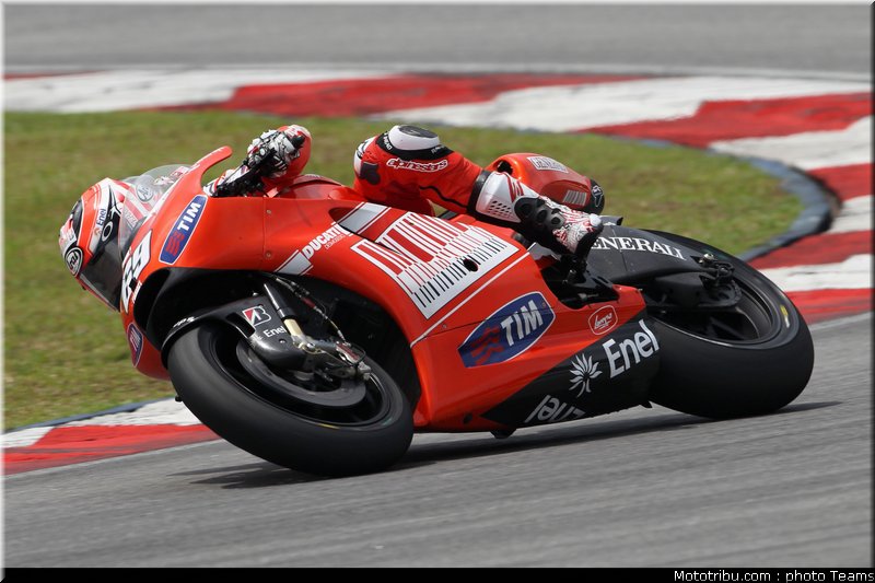 hayden_1_motogp_2010_test_sepang2