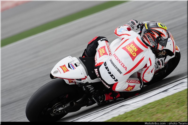 melandri_08_motogp_2010_test_sepang2
