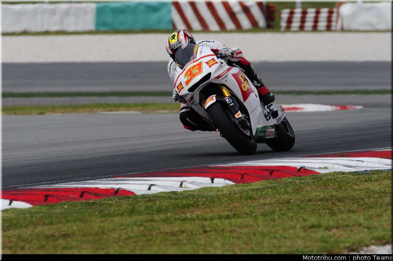 melandri_13_motogp_2010_test_sepang2