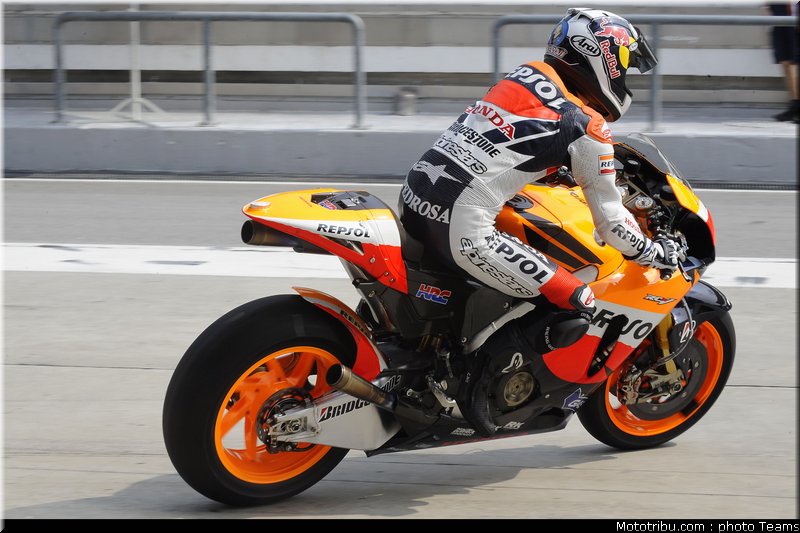 pedrosa_17_motogp_2010_test_sepang2