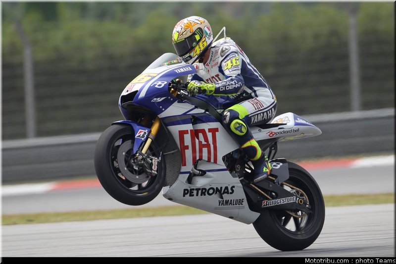rossi_1_motogp_2010_test_sepang2
