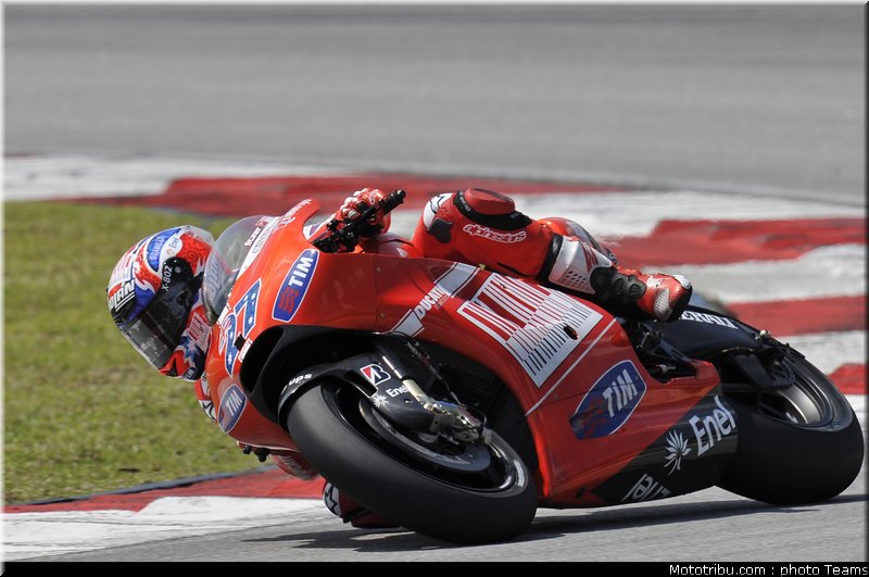 stoner_10_motogp_2010_test_sepang2