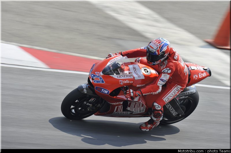 stoner_15_motogp_2010_test_sepang2