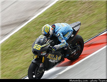 capirossi_13_motogp_2010_test_sepang2.jpg