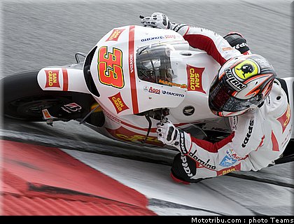 melandri_02_motogp_2010_test_sepang2.jpg