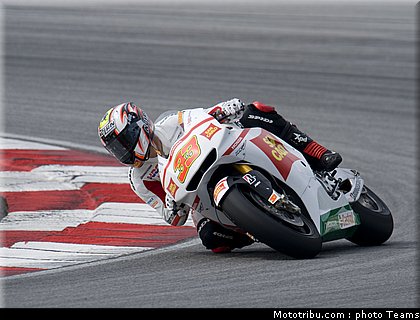 melandri_03_motogp_2010_test_sepang2.jpg